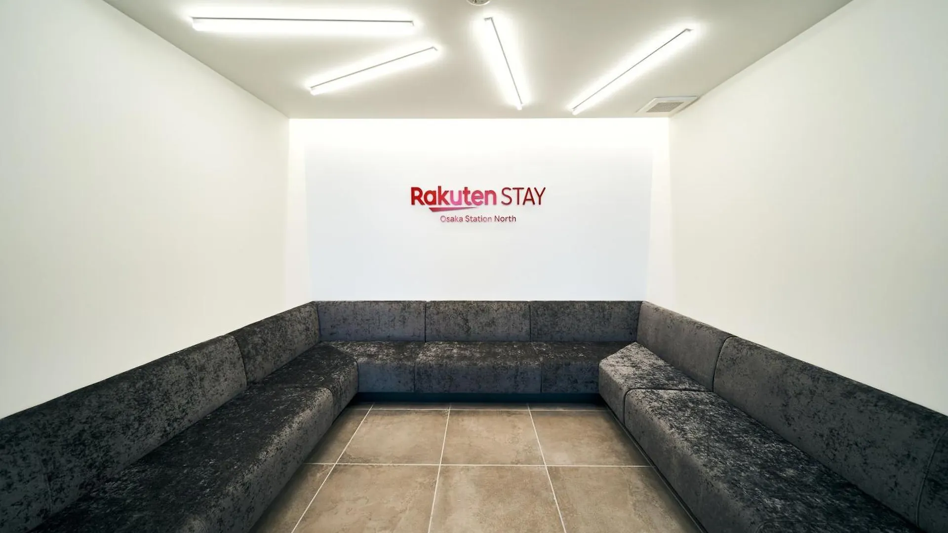 Rakuten Stay Osaka Station North 0*,
